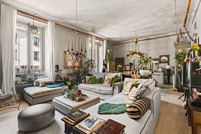 Appartamento trilocale in vendita in Via Mantova, Milano