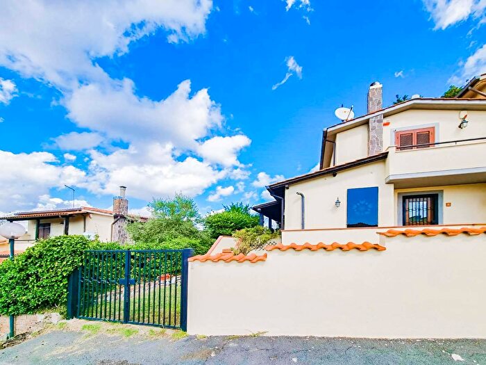 Casa con 6 locali in vendita in Località Sasso Via d, Cerveteri