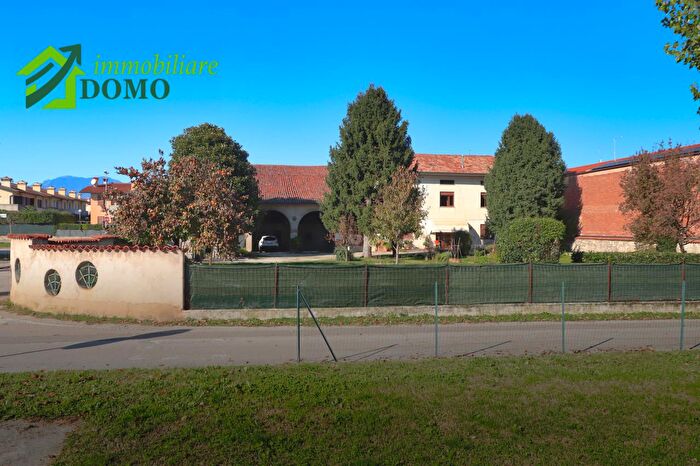 Casa con 10 locali in vendita in Via Santa Rita, Malo