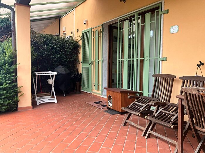 Casa con 5 locali in vendita in Sarzana