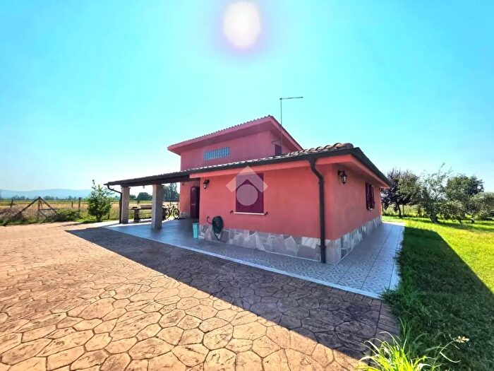 Casa quadrilocale in affitto in Via Espartero Costantini, Fiano Romano