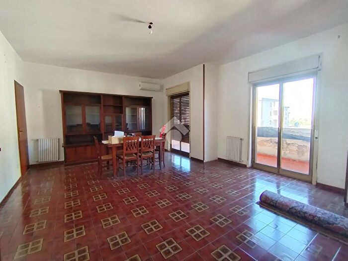 Appartamento con 5 locali in vendita in Via Calcante, Palermo