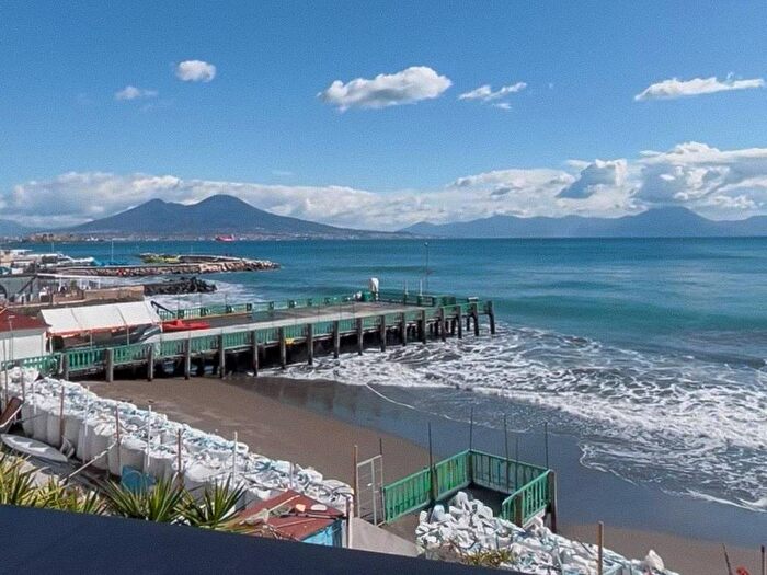 Appartamento quadrilocale in affitto in Via Posillipo, Posillipo, Napoli