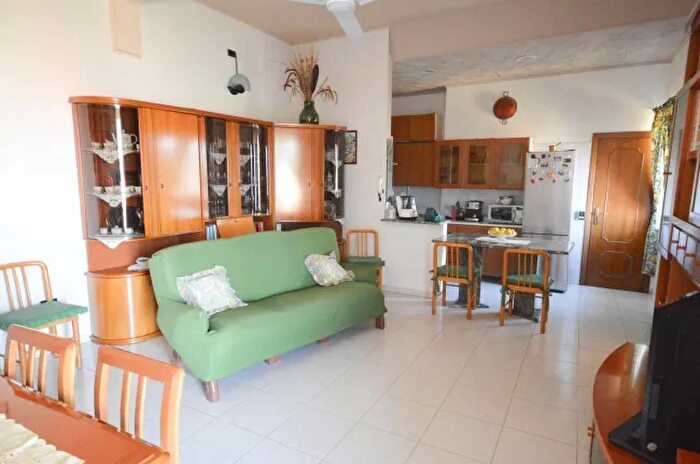 Appartamento quadrilocale in vendita in CoriglianoRossano Piazza Grottaferrata, CoriglianoRossano