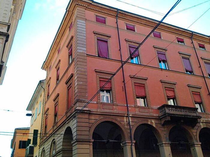 Appartamento quadrilocale in affitto in Via dell'Indipendenza, Centro Storico, Bologna