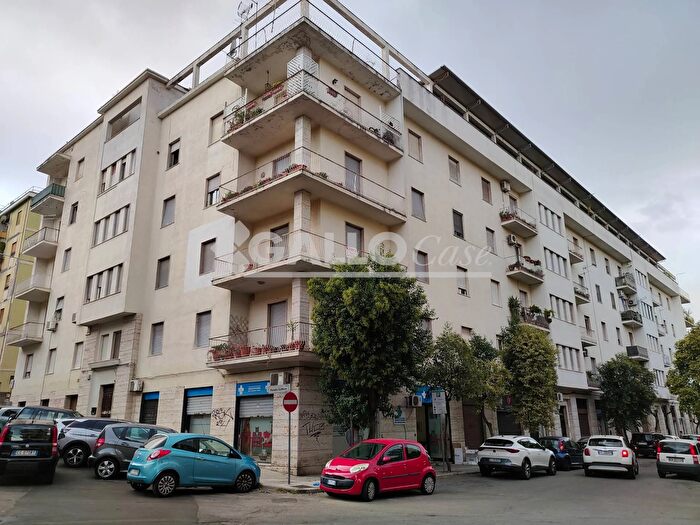 Appartamento trilocale in vendita in Via Guttuso Angolo Viale della Repubblica Cosenza, Cosenza