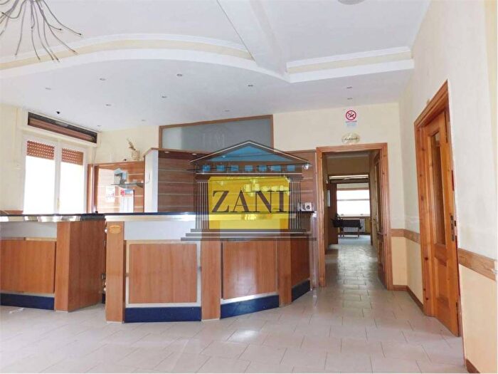 Casa con 6 locali in affitto in via Porro, Centro, Salsomaggiore Terme