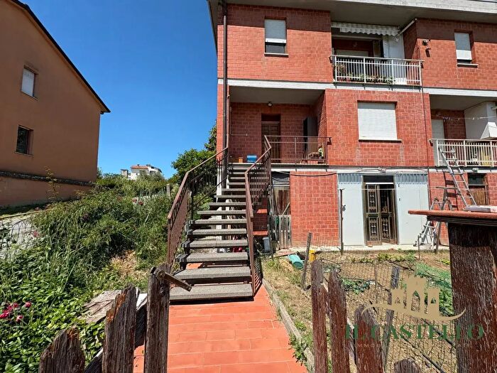 Appartamento quadrilocale in vendita in Via Liguria, Castiglione Del Lago