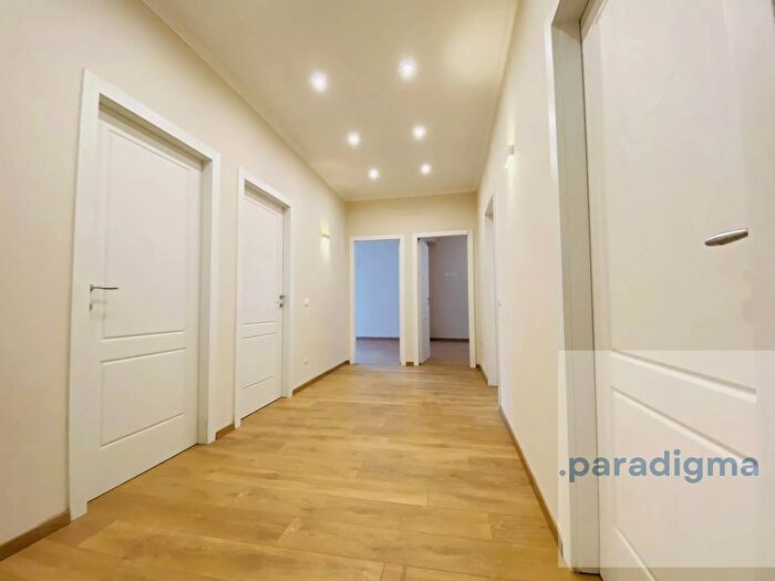 Appartamento con 5 locali in vendita in Bordighera