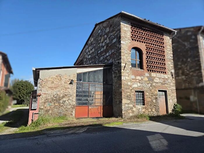 Casa quadrilocale in vendita in Capannori