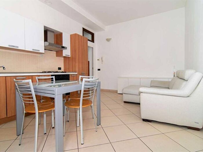 Appartamento bilocale in affitto in VIA SETTEMBRINI B, San Rocco Sanzio, Seregno