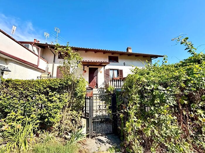 Casa con 5 locali in vendita in Borgata Rivata, Reano