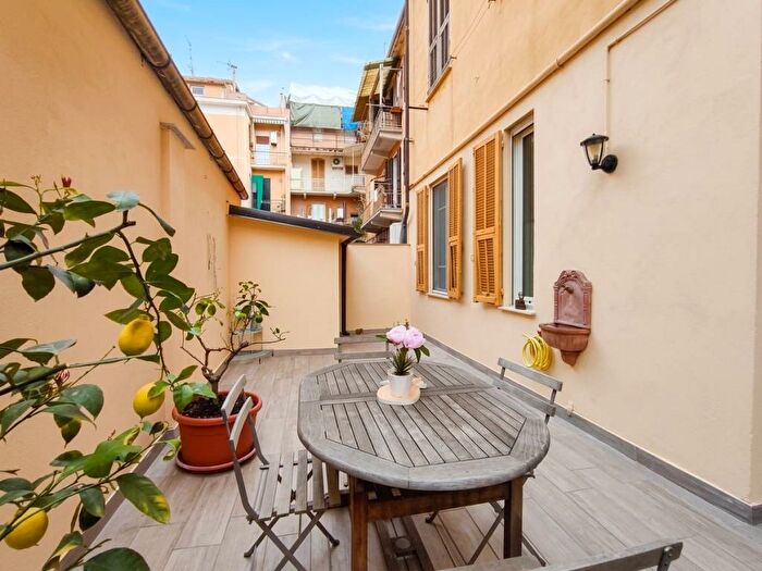 Appartamento con 5 locali in affitto in Corso Dante Alighieri, Muretto di Alassio Stazione Corso Marconi, Alassio