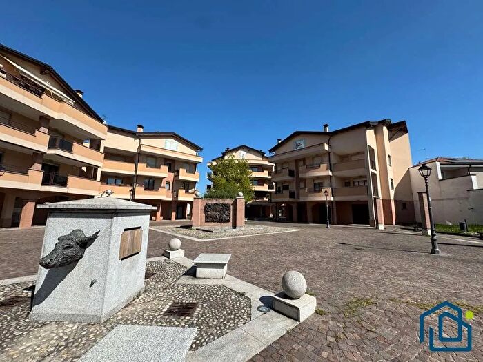 Appartamento bilocale in vendita in Piazza Aldo Moro, Santo Stefano Ticino