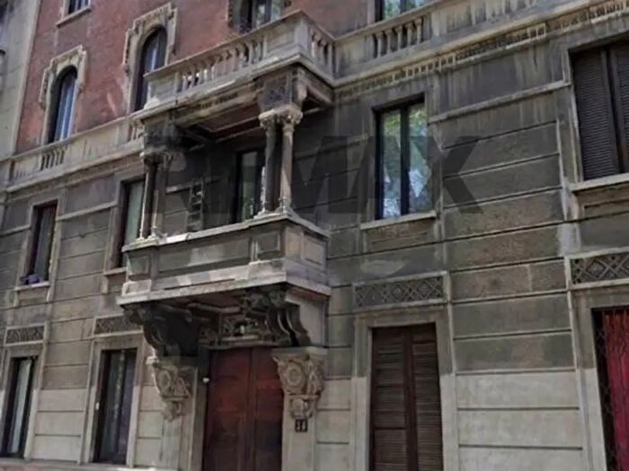 Appartamento trilocale in affitto in Viale Abruzzi, Milano