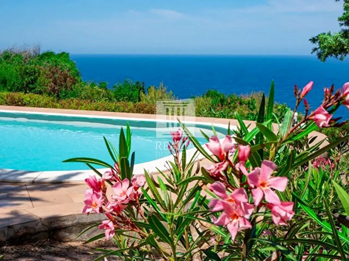 Casa con 5 locali in vendita in Via La Piana, Trinità d'Agultu e Vignola
