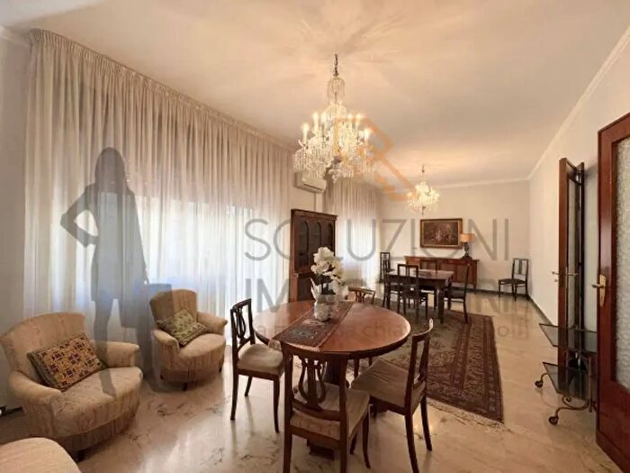 Appartamento con 6 locali in vendita in Via dei Mille, Trapani