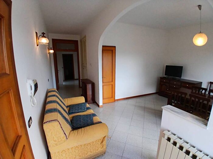 Appartamento con 5 locali in affitto in Centro, Torrita di Siena