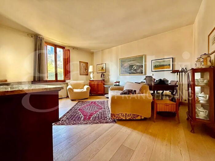 Casa con 8 locali in vendita in Fucecchio