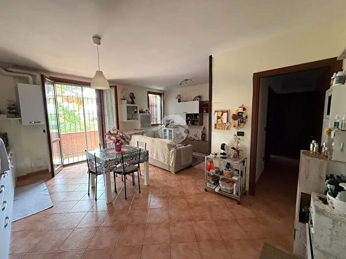 Appartamento trilocale in vendita in Via Arturo Toscanini, San Giorgio Bigarello