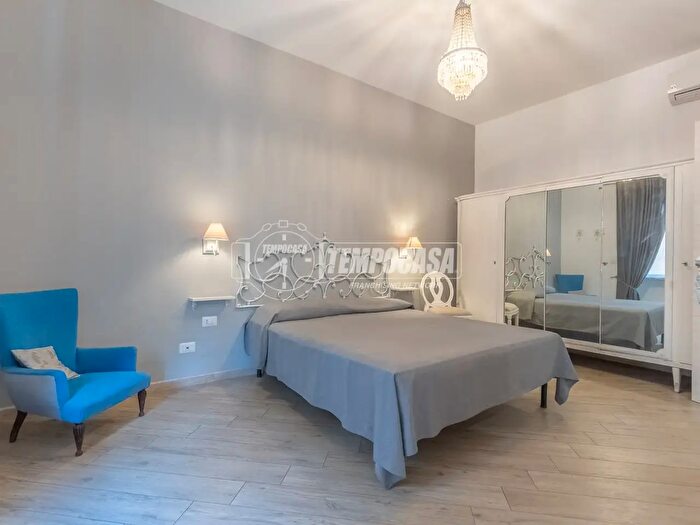 Appartamento con 5 locali in vendita in Via Ugo Bartolomei, Roma