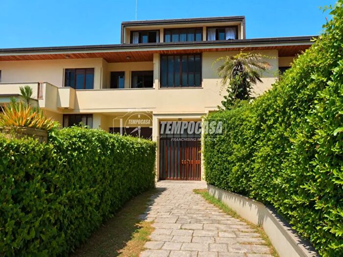 Appartamento trilocale in vendita in Via Vittorio Veneto a, Porto San Giorgio