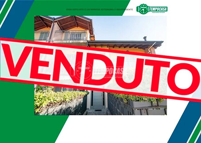 Appartamento bilocale in vendita in Viale Monte Grappa, Vaprio DAdda