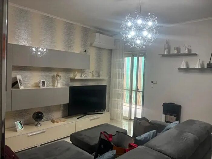 Appartamento trilocale in vendita in Via Antonio De Curtis, Casalnuovo Di Napoli