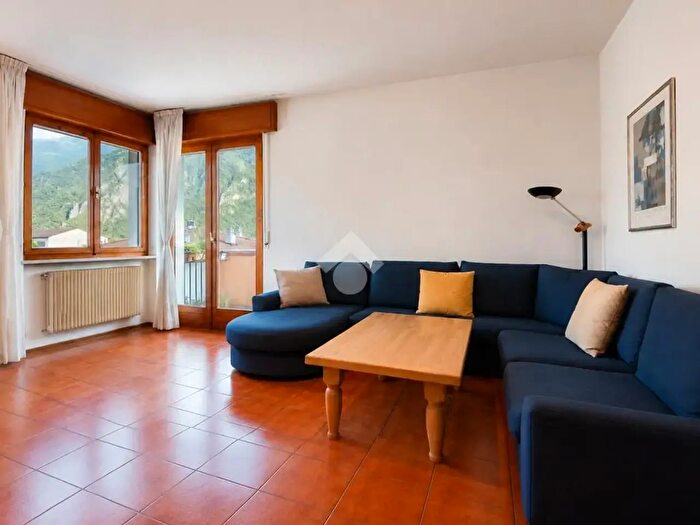 Appartamento con 5 locali in vendita in Via Massa, Avio