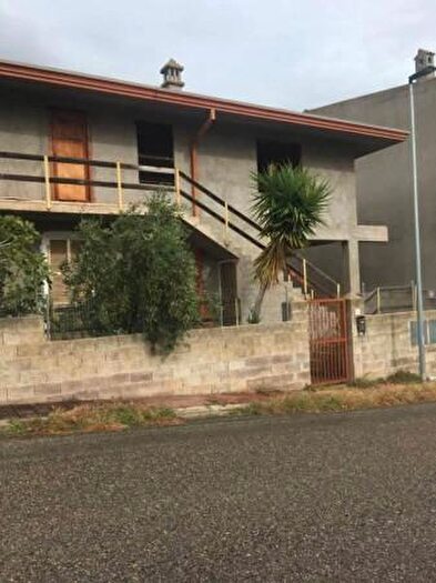 Casa con 6 locali in vendita in Piazza Padra E Zana, Bolotana