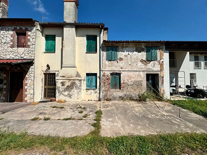 Casa trilocale in vendita in Via Matteotti, Noventa Vicentina