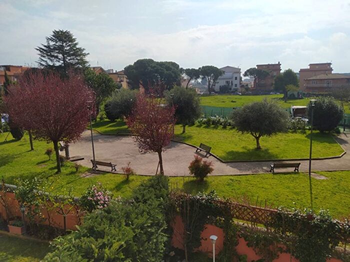 Appartamento trilocale in affitto in Via Giorgio Petrocchi, Bufalotta, Roma