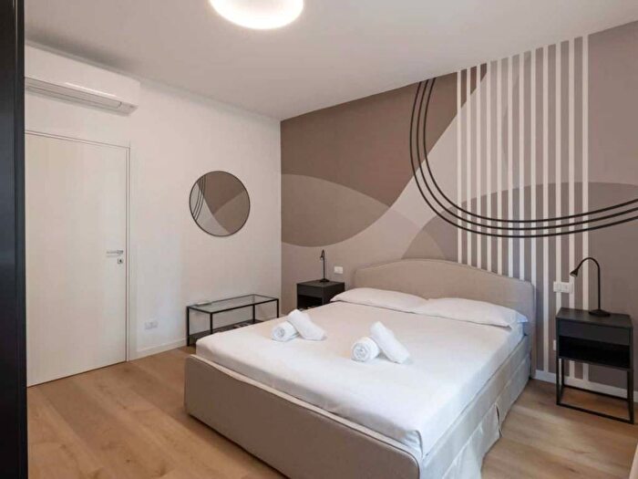 Appartamento trilocale in affitto in Via Domenico Balestrieri, Arena, Milano