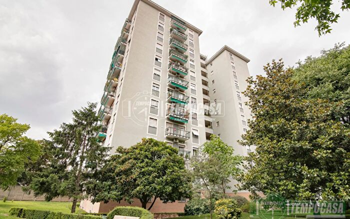 Appartamento bilocale in vendita in Viale Casiraghi, Sesto San Giovanni