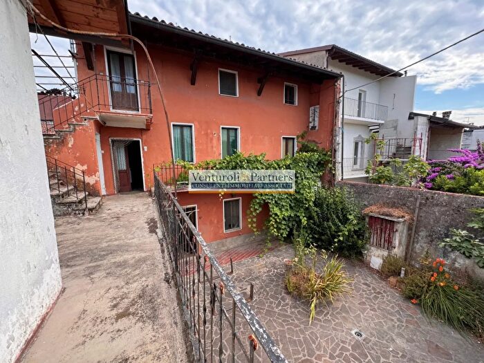 Casa con 14 locali in vendita in Via Francesco Turati, Manerba Del Garda