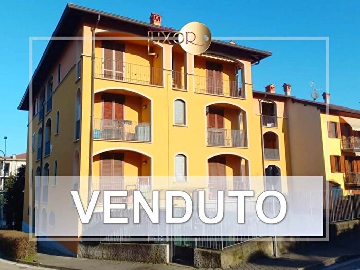 Appartamento bilocale in vendita in Via San Carlo, Garbagnate Monastero