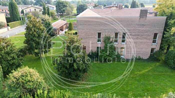 Casa quadrilocale in vendita in Via Alcide De Gasperi, Paderno Franciacorta