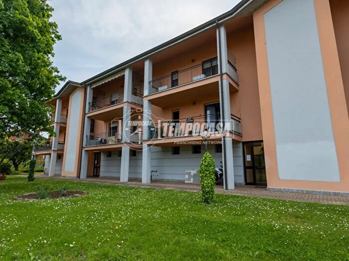 Appartamento trilocale in vendita in Via Fratelli Gastinelli, Reggio Emilia