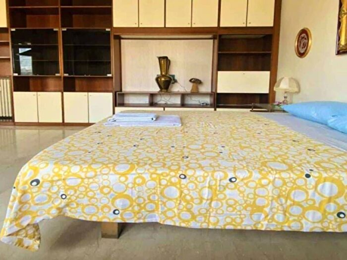 Appartamento bilocale in affitto in Via Sant'Anatalone, Inganni, Milano