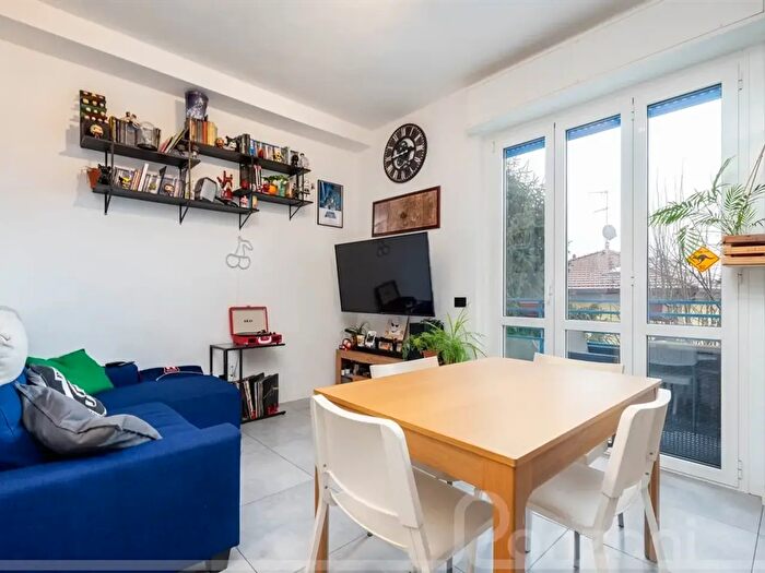 Appartamento bilocale in vendita in Via Bisi, Milano