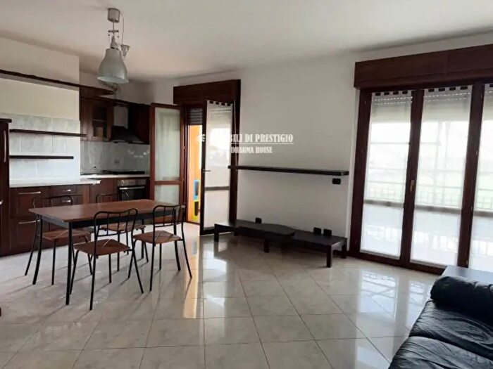 Appartamento bilocale in vendita in Piazza Don Carlo della Torre, Cernusco Sul Naviglio