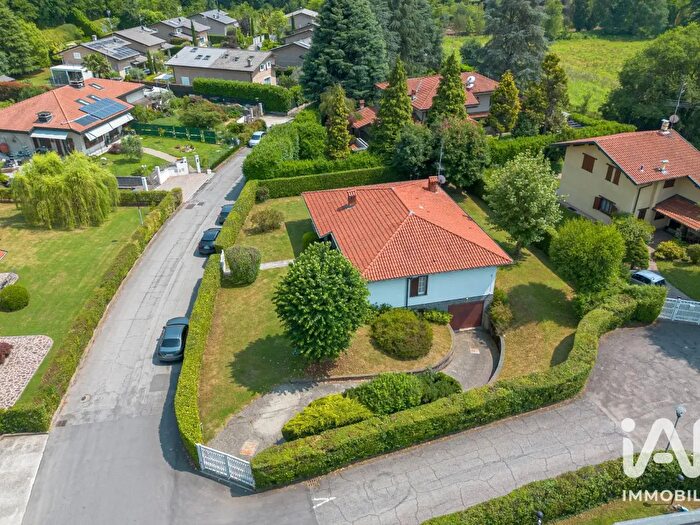 Casa quadrilocale in vendita in Strada Privata della Pernice, Carimate