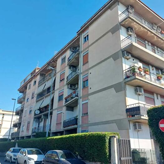 Appartamento trilocale in vendita in Via Madonna di Fatima, Salerno
