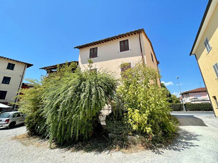 Casa con 6 locali in vendita in SantAnna, Lucca