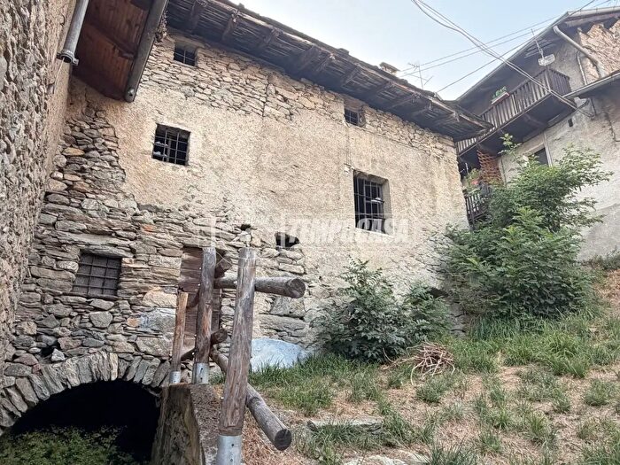 Casa con 5 locali in vendita in Sr, Aosta