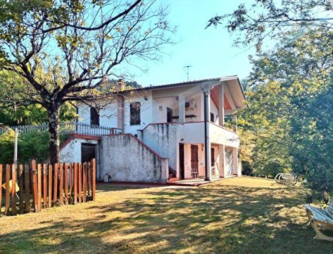 Casa con 5 locali in vendita in Sarzana