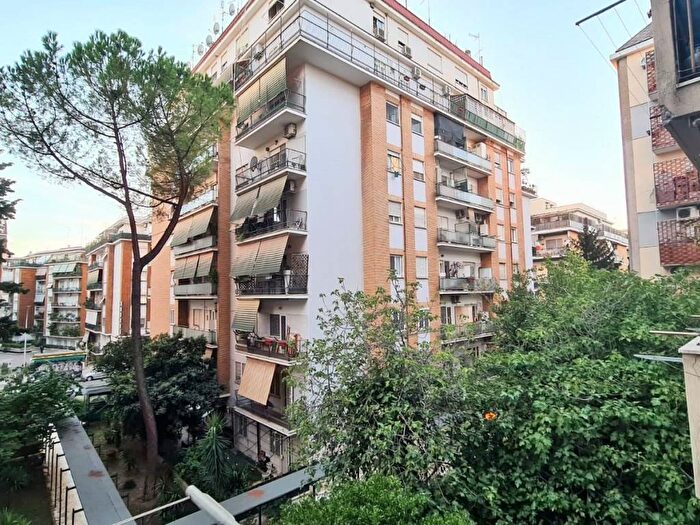 Appartamento bilocale in affitto in Viale Val Padana, Conca dOro Valli, Roma