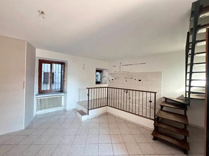 Appartamento trilocale in vendita in Viale Como, Malnate