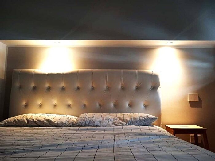 Appartamento trilocale in affitto in Via Francesco Predabissi, Parco Trotter, Milano