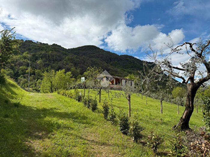 Casa trilocale in vendita in Via Silvio Bonomelli, Iseo